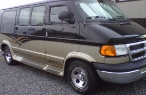 van 2001 dodge (Medium)